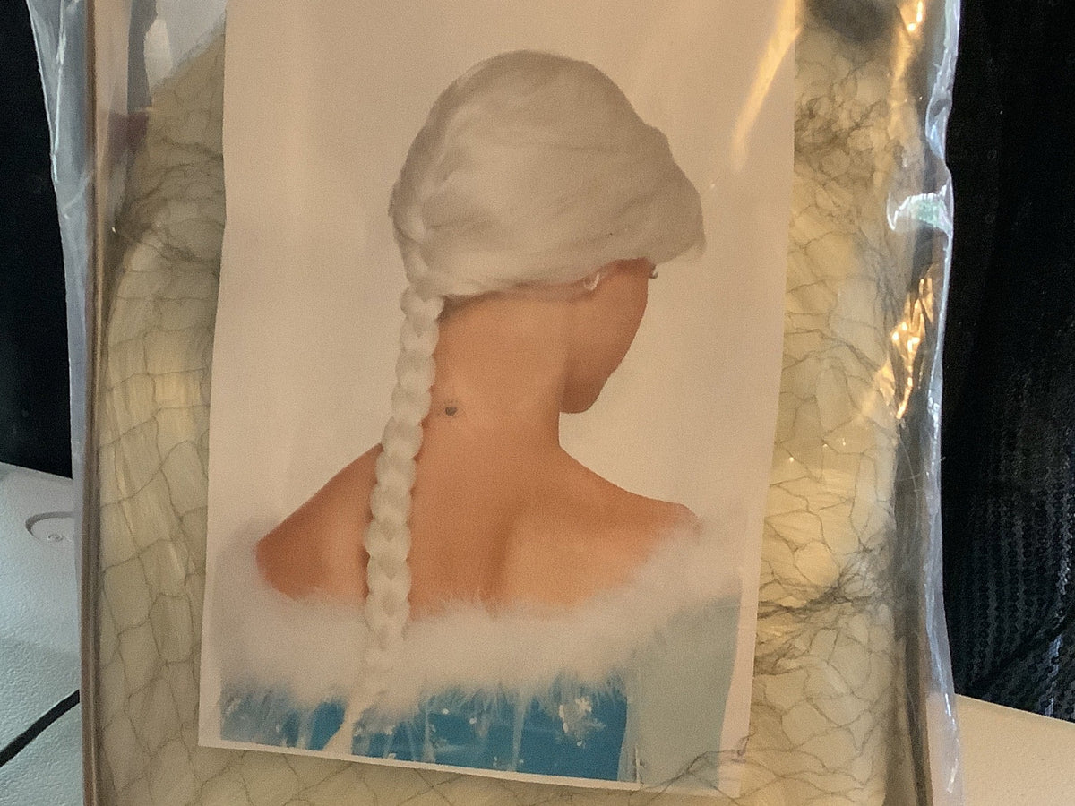 Adult Elsa Wig w/ Braid