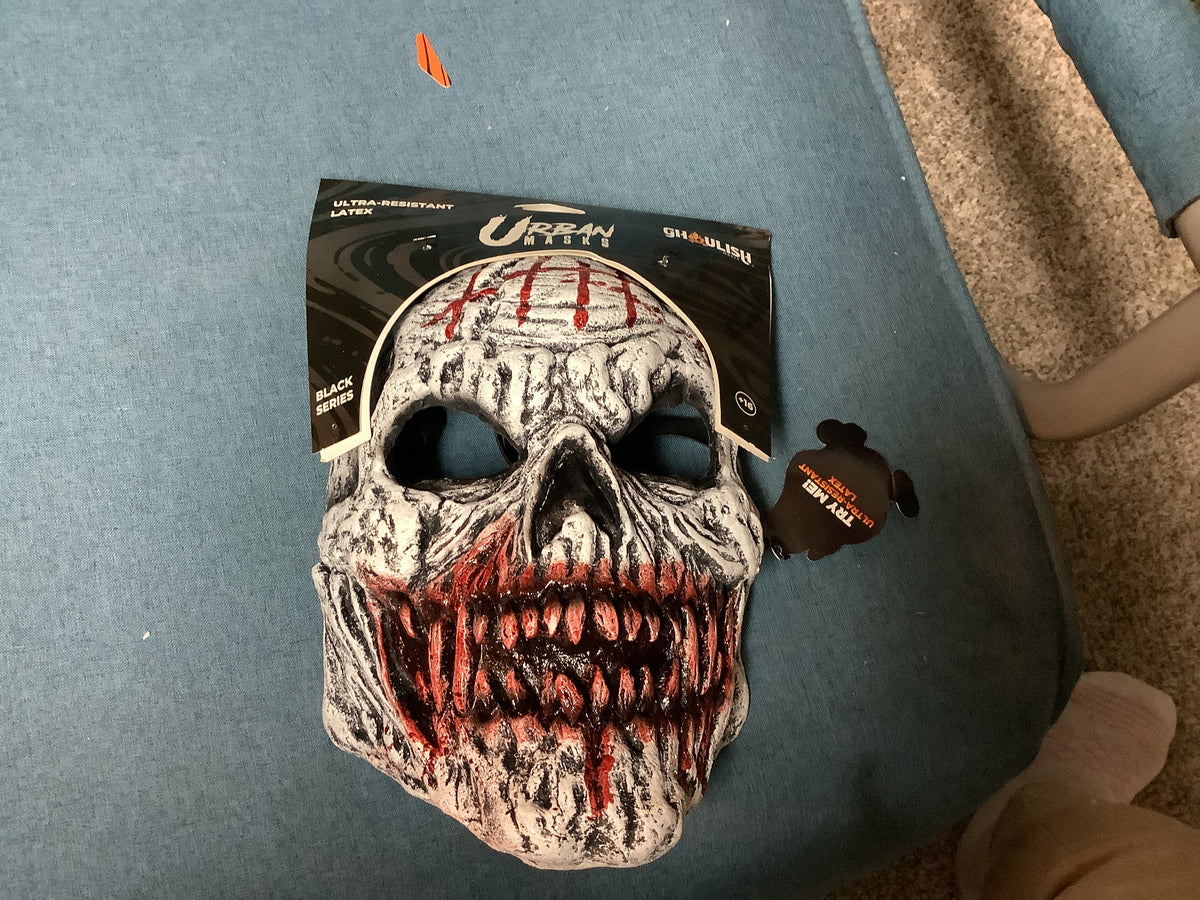 Skull Fangs Gore Monsters