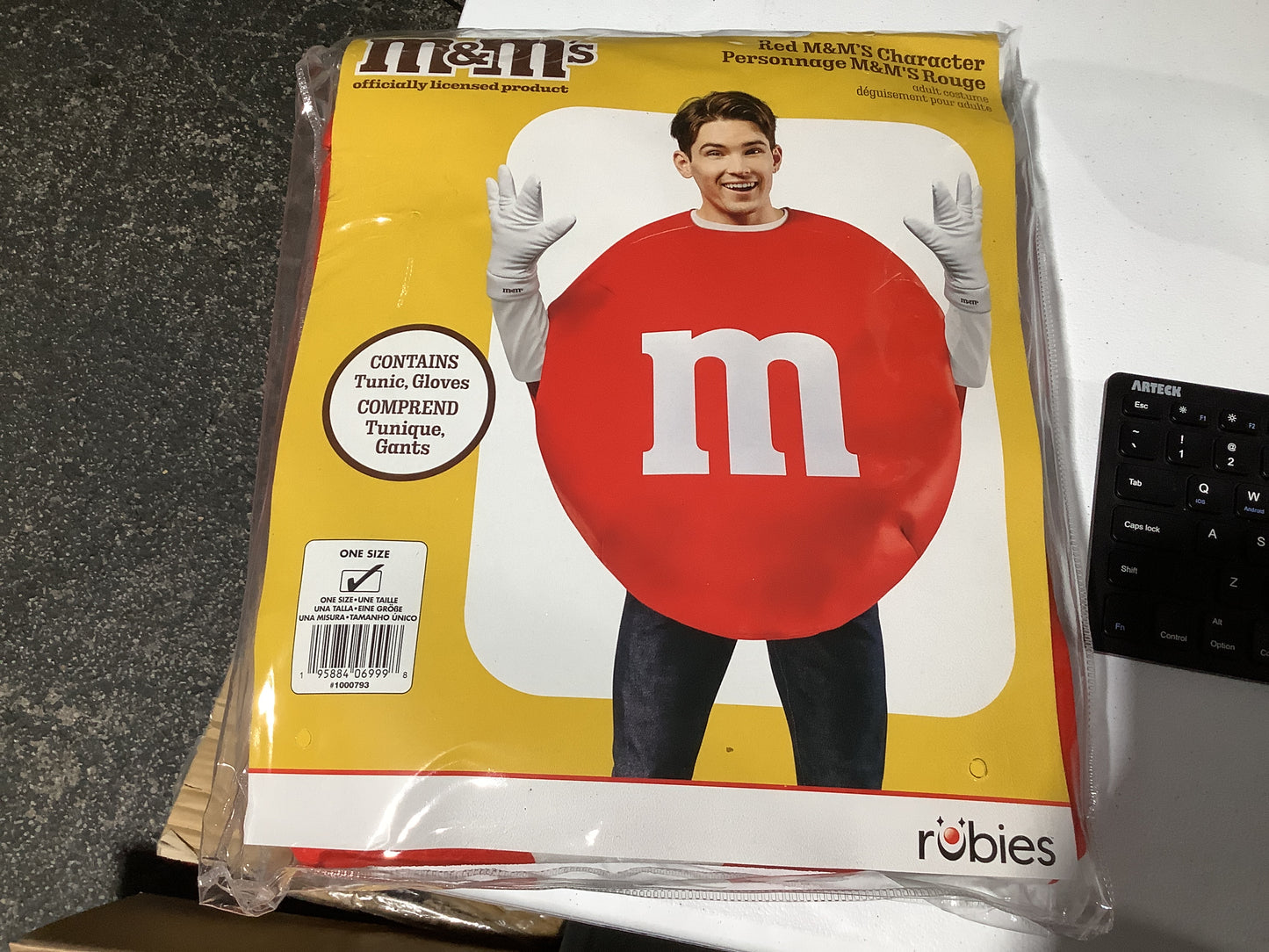 * M&M’s - Red Adult