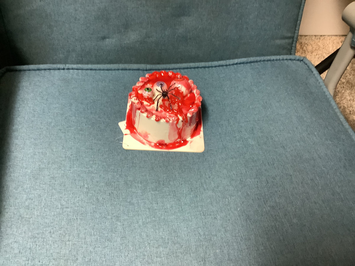 Bloody Cake w/ Eyeballs
