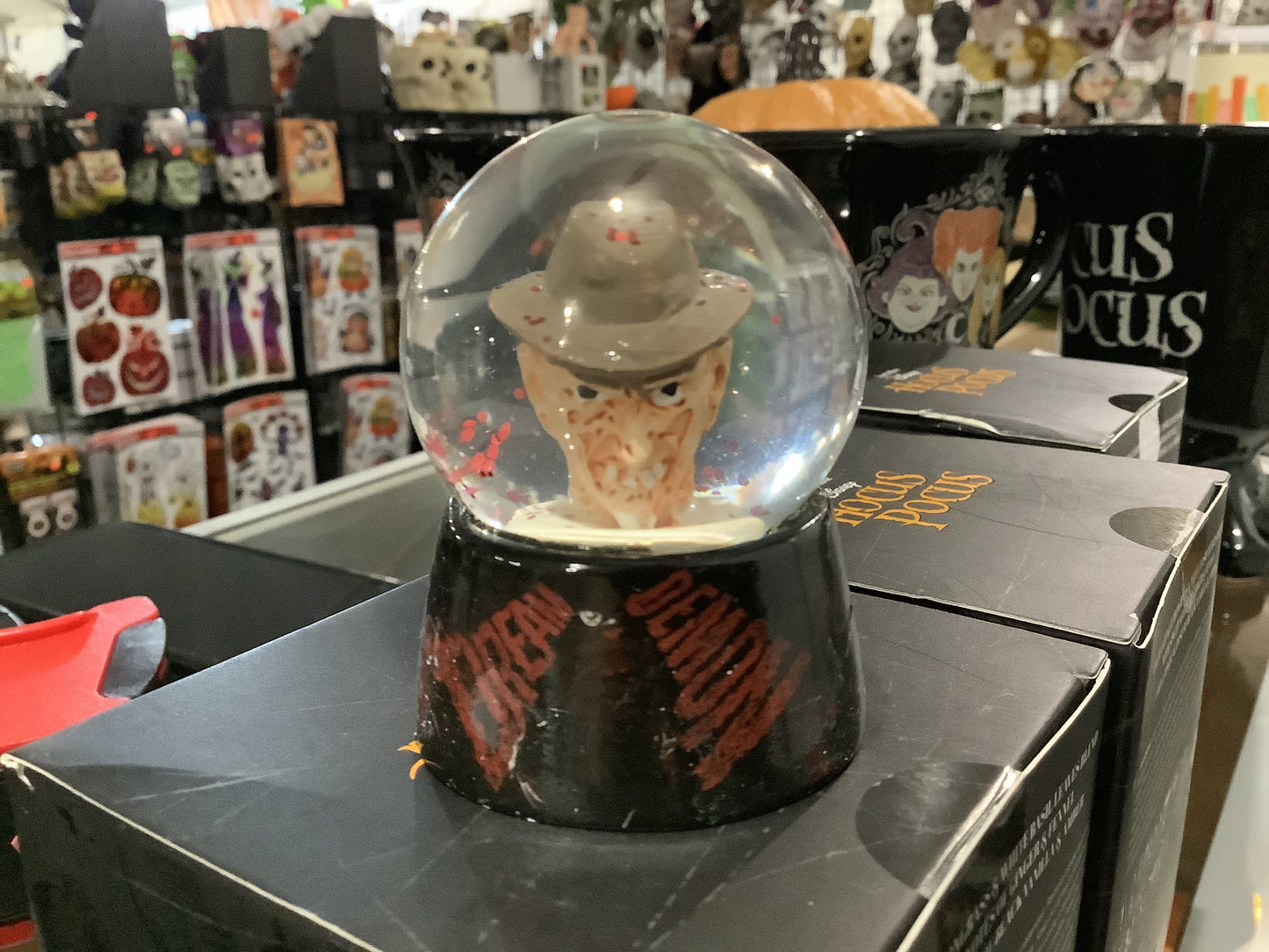 Nightmare on Elm Street Freddy Mini Snowglobe