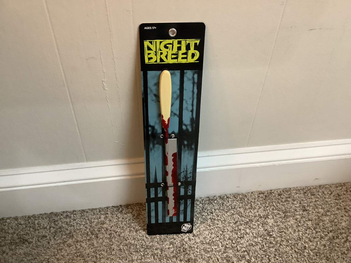 Night Breed Dr. Decker’s Razon