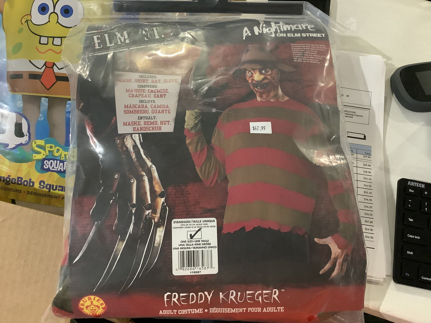 Freddy Deluxe Sweater/Mask/Hat/Glove Adult Standard (One Size)