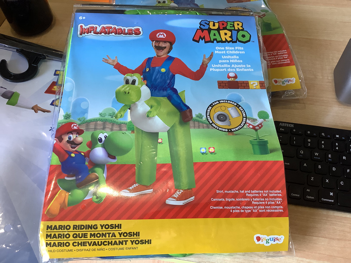Super Mario - Mario Riding Yoshi - Child One Size