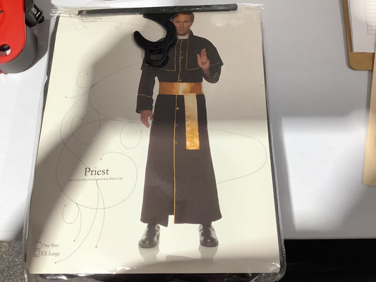 Priest - XXL