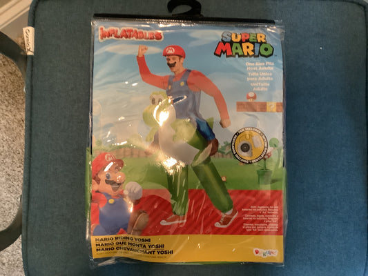 *Super Mario - Mario Riding Yoshi - Adult One Size