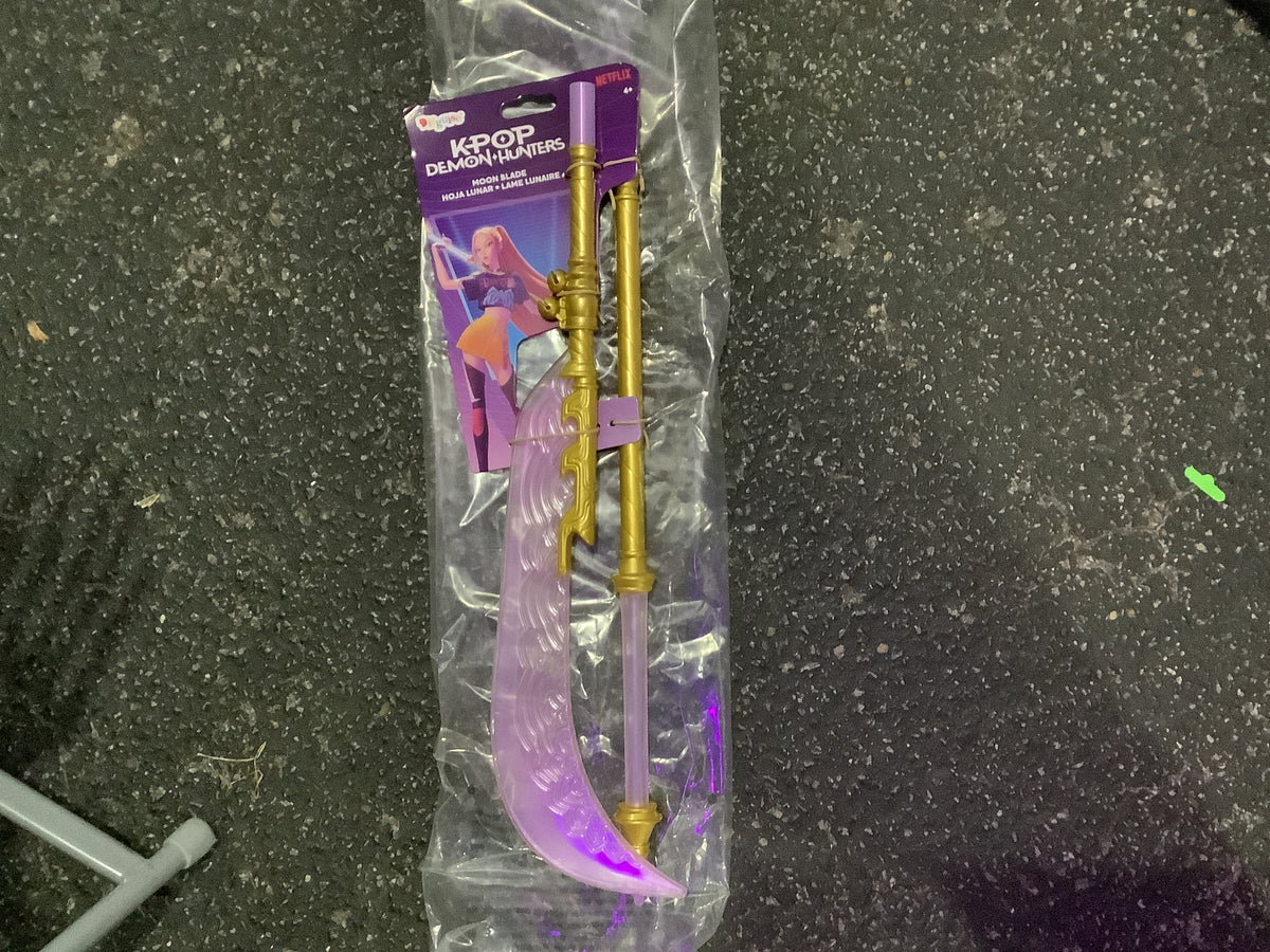 Mira Moon Blade Weapon K-pop