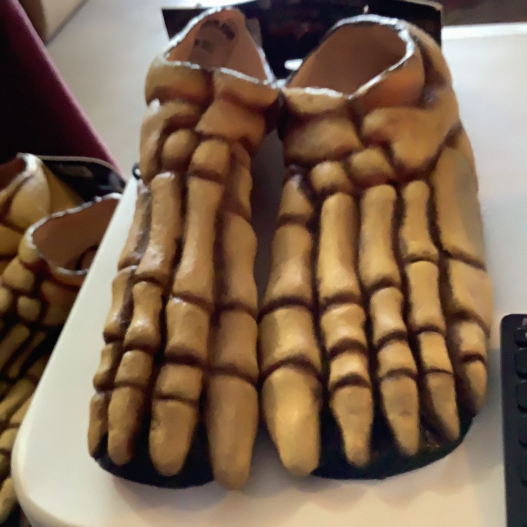 Skelton Feet Bone-Colored