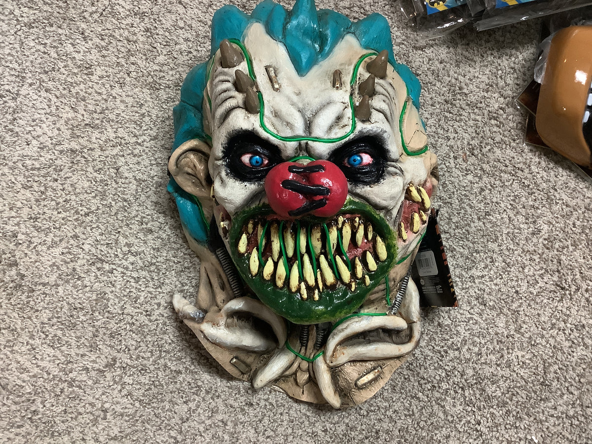 Clown Spikes Mask