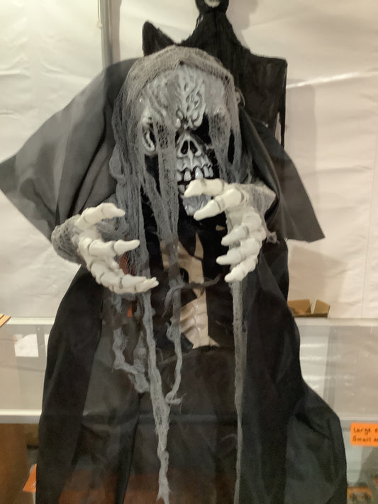 6 Ft Light Up Reaper