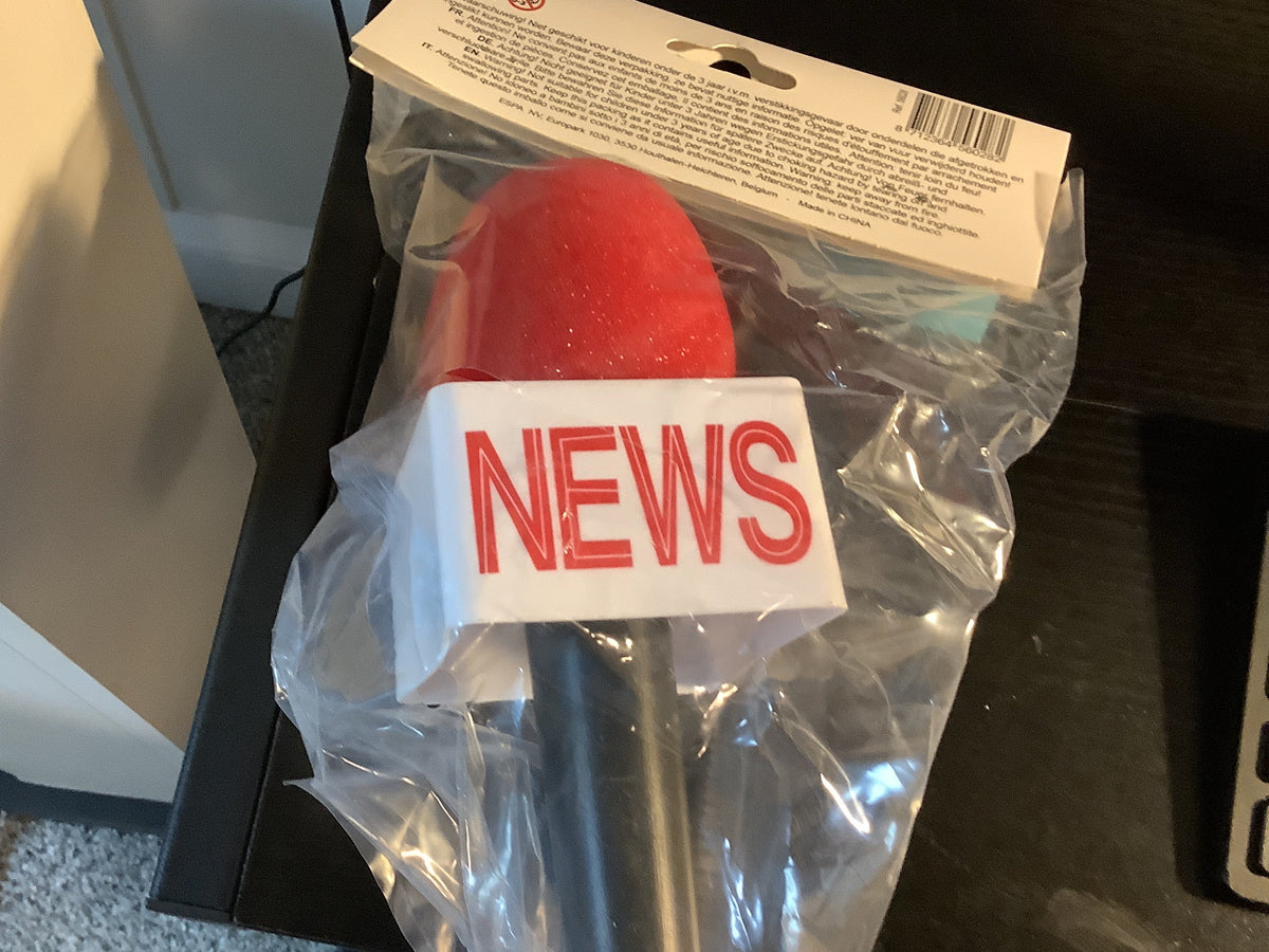 Showbiz News. Microphone
