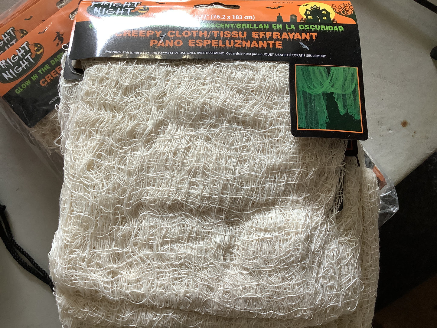 *Glow In The Dark - Creepy Cloth