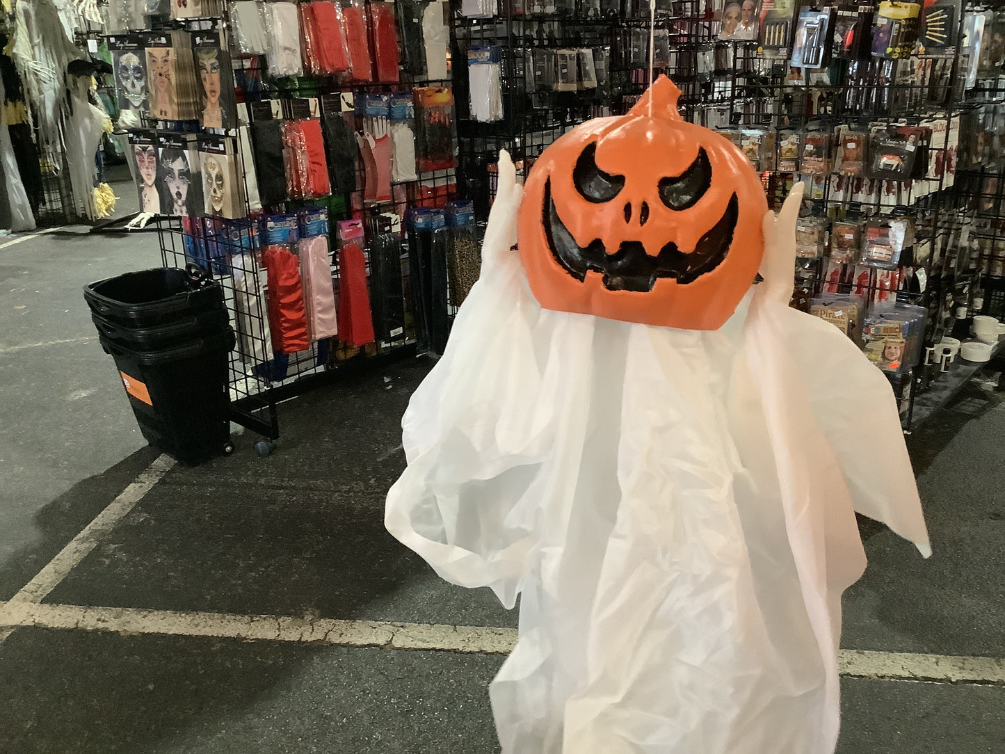 35’’ Peek-a-boo Ghost