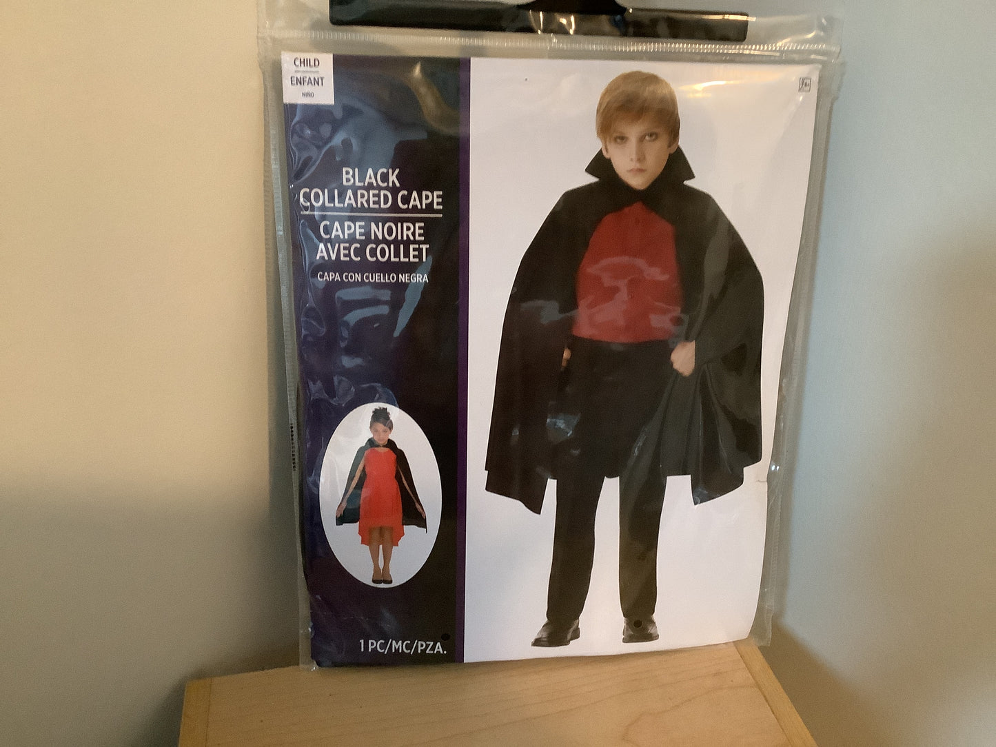 *Black Collared Cape