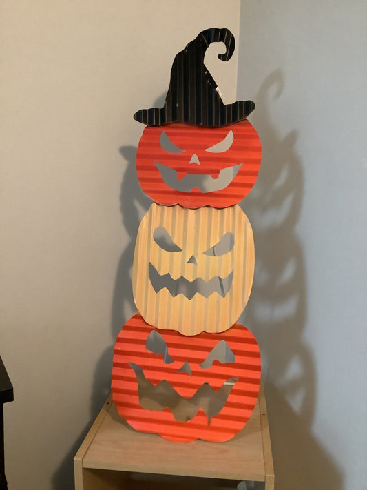 Metal Pumpkin Sign