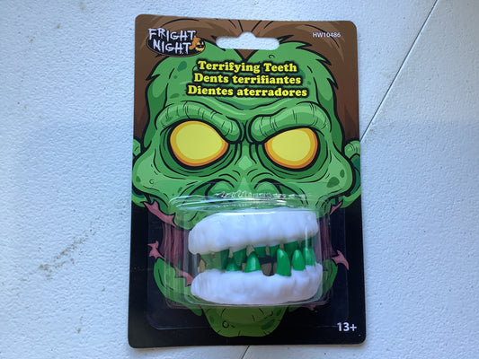 *Fright Night Terrifying Teeth