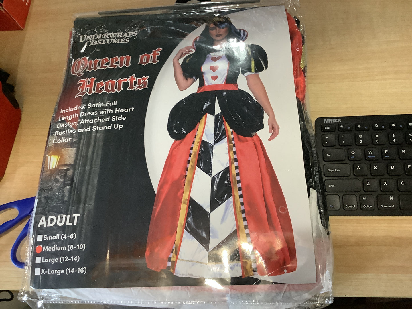 *Queen of Hearts - Adult Medium (8-10)