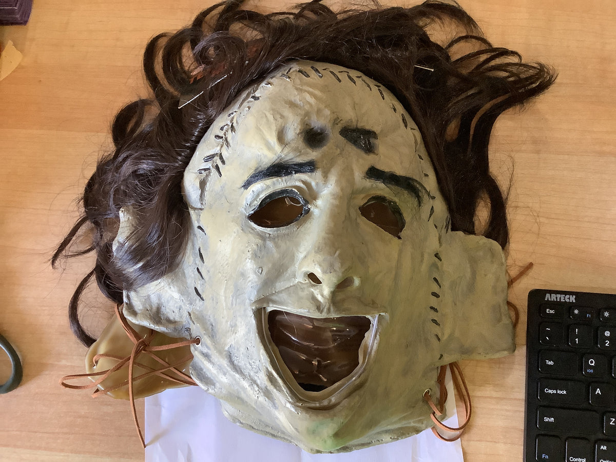 Texas Chainsaw Massacre - Killing Mask (1974)