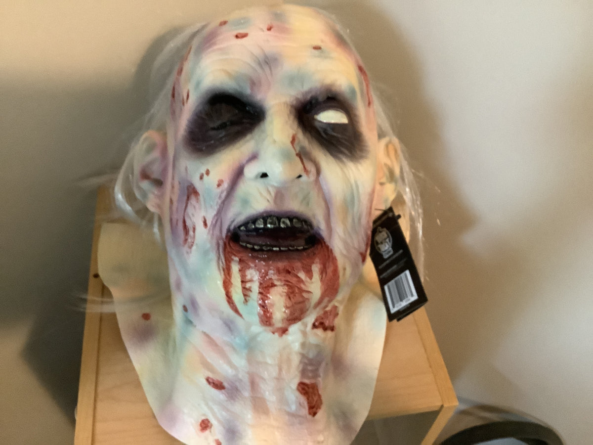 Evil Dead - Henrietta