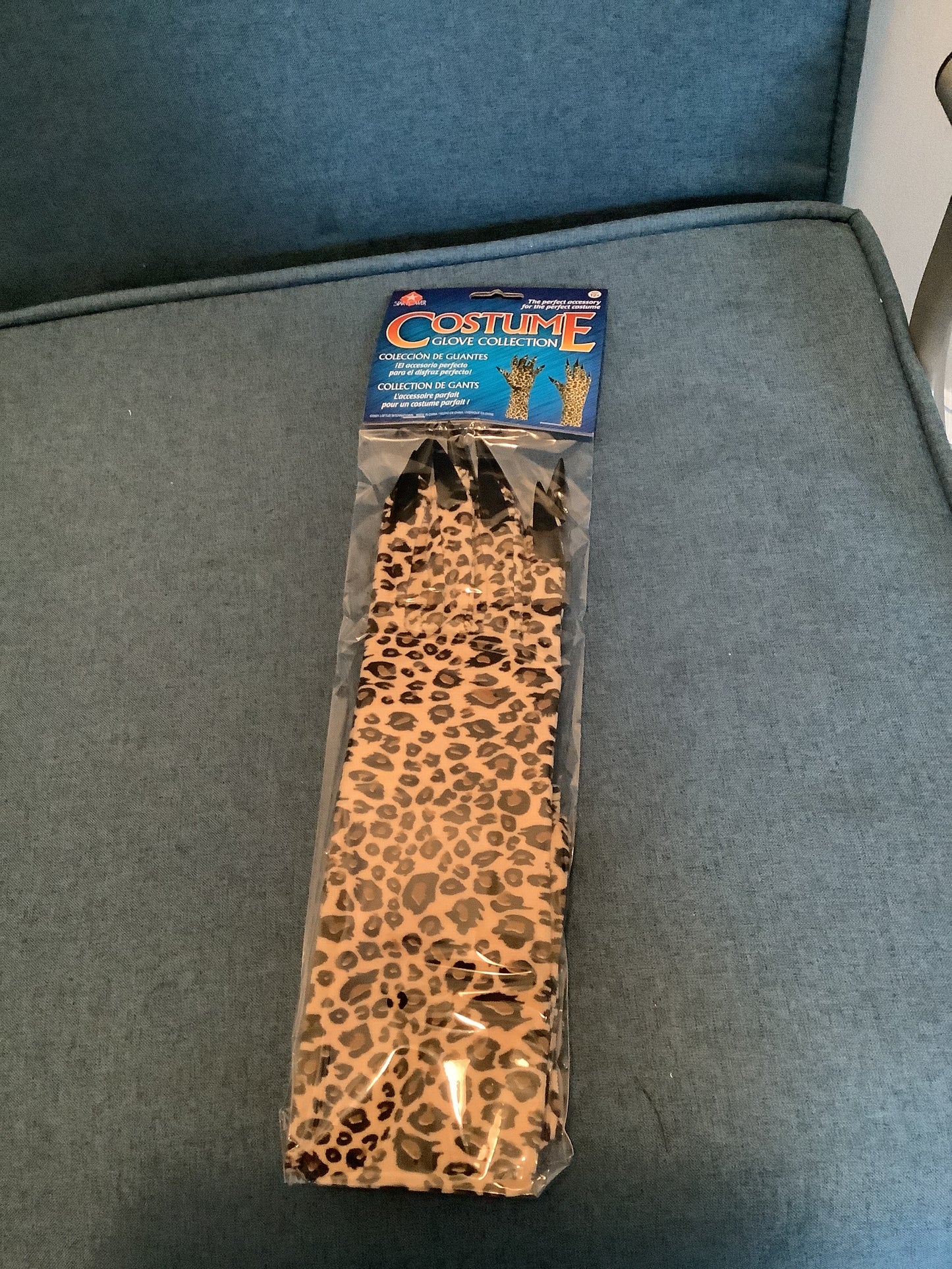 Cheetah Gloves with Nails