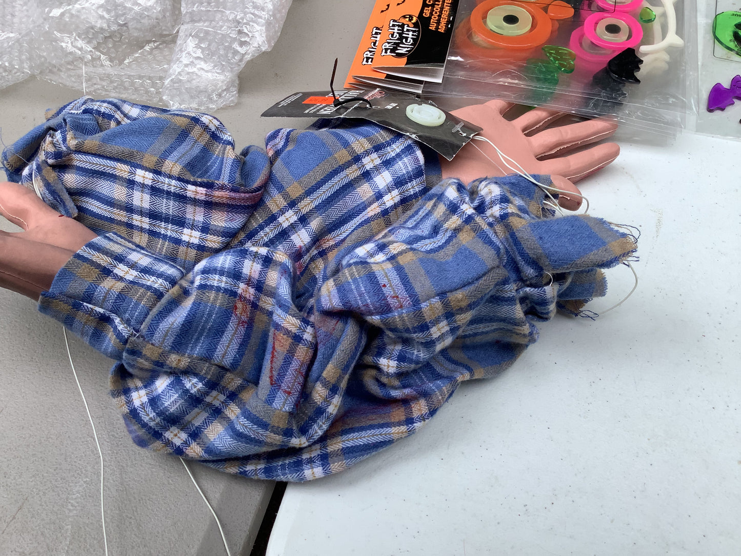 Shaking Arm w/Hand - The Gothic Collection