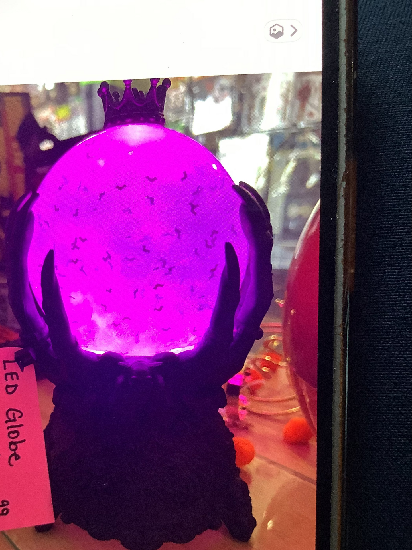 9" LED Bats Globe